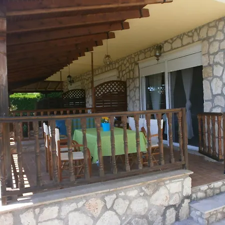Stone 3-bed 3-storey 700m From Sunset *