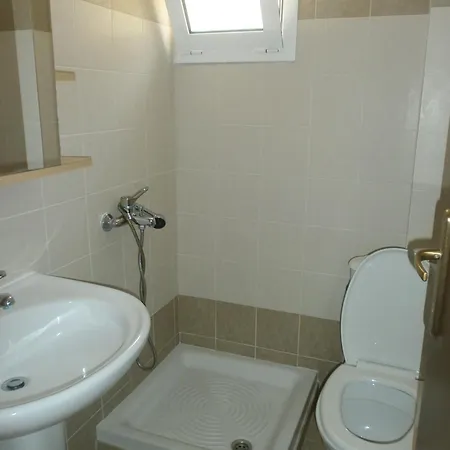 Stone 3-bed 3-storey 700m From Sunset *
